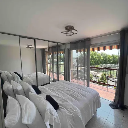 Pour 6 Personnes Proche De L'aeroport Apartment Nice